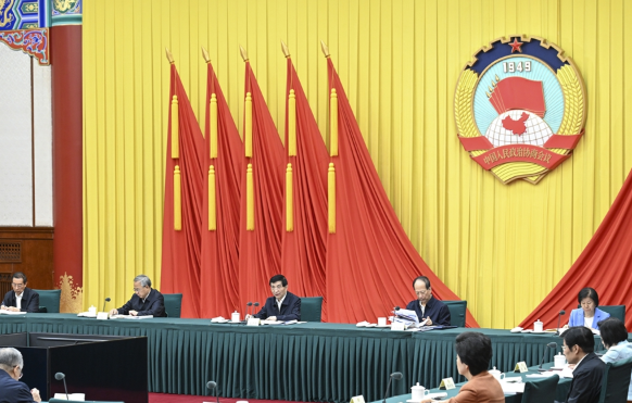 王沪宁主持召开全国政协主席会议 王沪宁主持召开全国政协主席会议